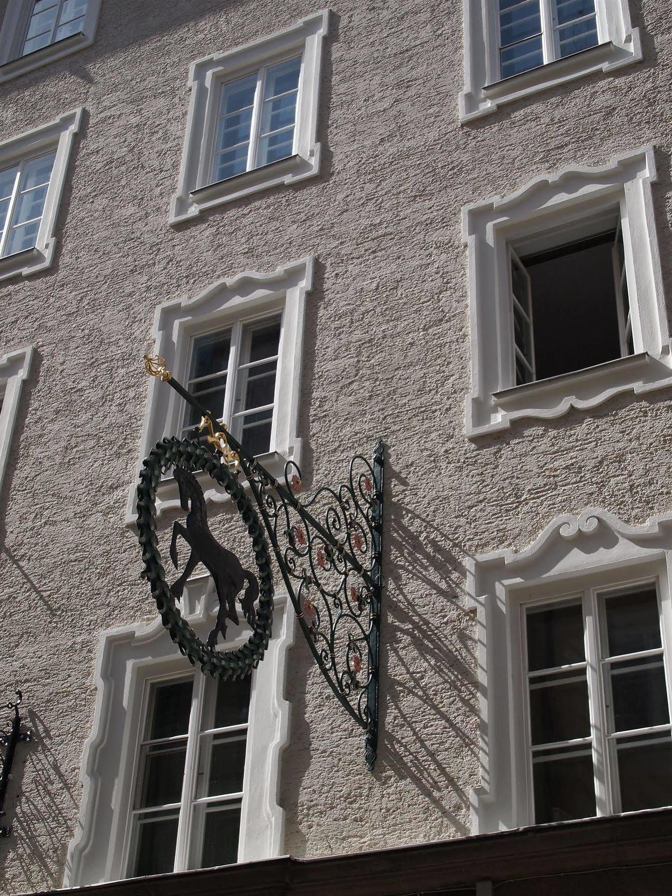 Hotel Schwarzes Rossl Salzburg Exterior photo